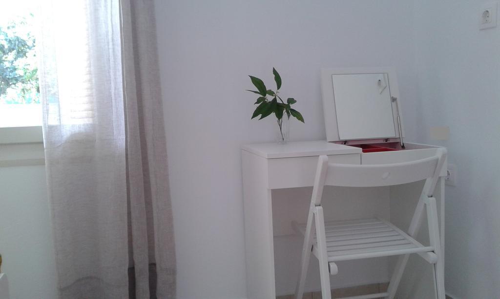 Kampos Rooms Palaiochora Esterno foto